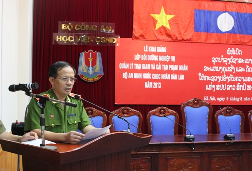 Khai giảng lớp Bồi dưỡng nghiệp vụ quản lý trại giam và cải tạo phạm nhân cho cán bộ Bộ Ev88 3676 link không bị chặn Lào
